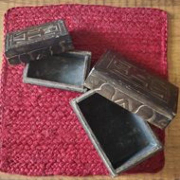 Hand carved nesting wooden box set (Primitive) - Picture 2 of 7